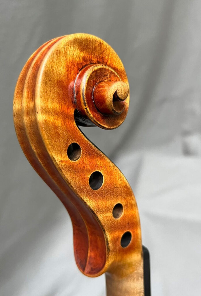 바이올린 스크롤