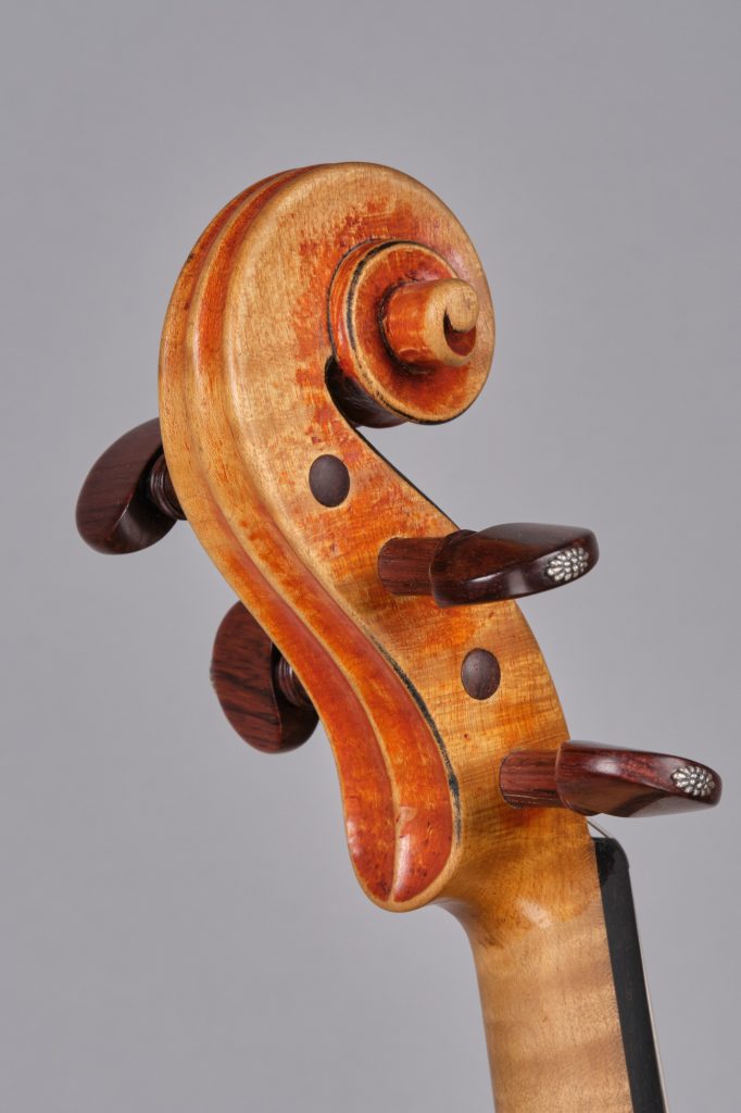 바이올린 스크롤